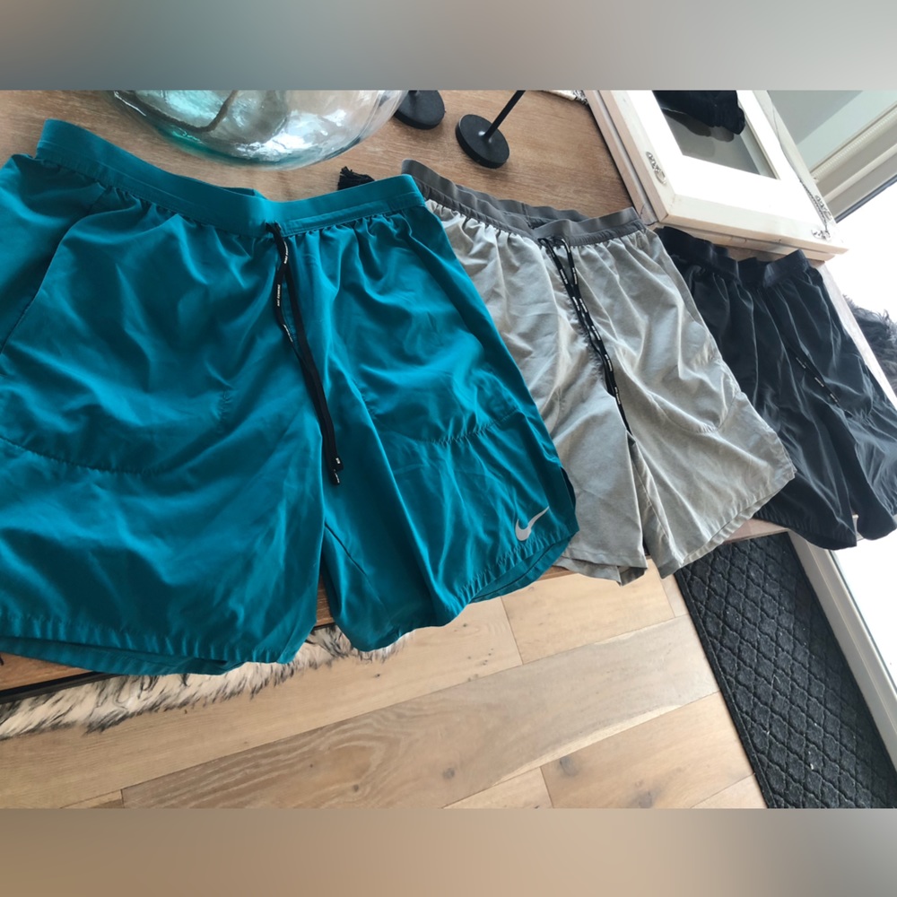 3 Pair of men’s size medium nike running shorts